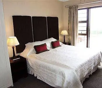 Bluewater Beachfront Guest House Port Elizabeth 4*,  Sydafrika
